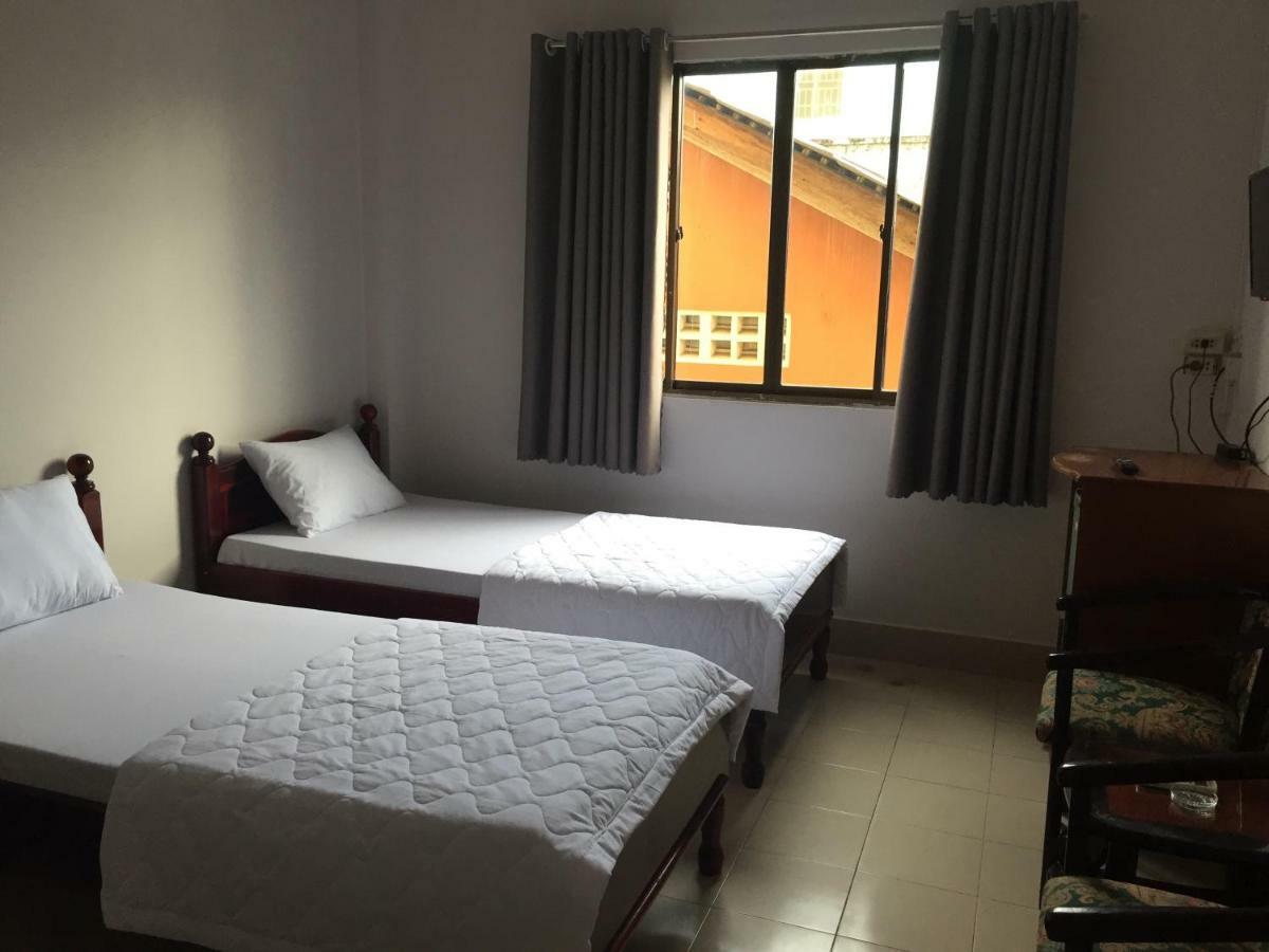 Phuc Long 2 Hotel Can Tho Buitenkant foto